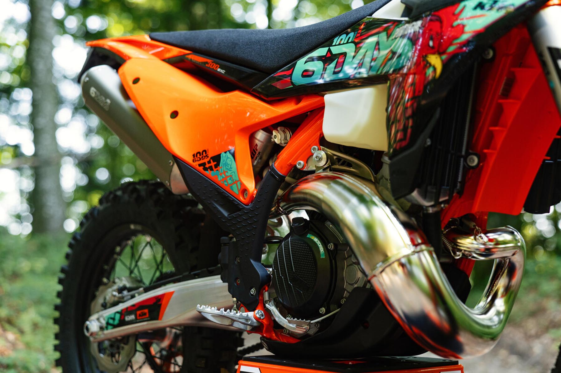 KTM_EXC_6DAYS_2027_04.jpg