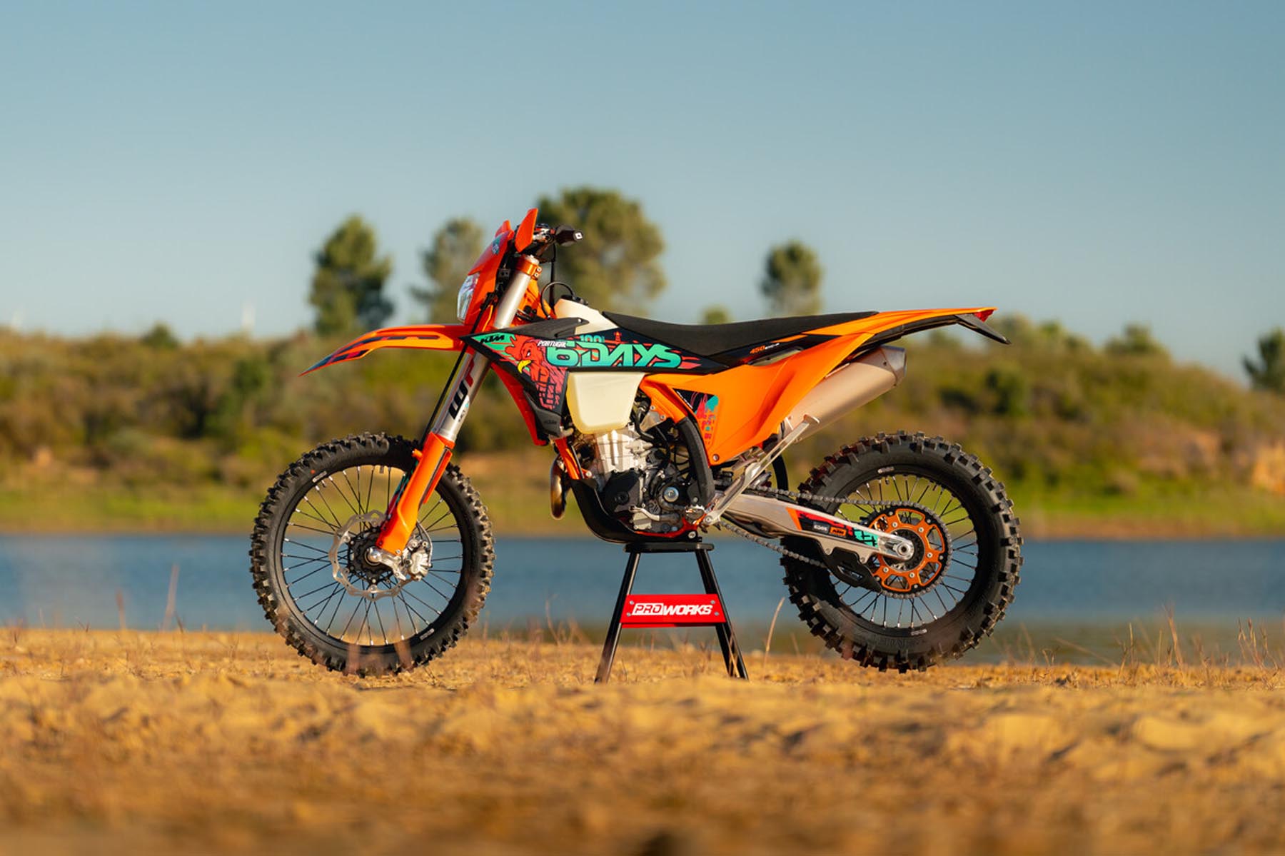 KTM_EXC_6DAYS_2027_07.jpg